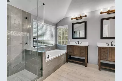 138 N Dreamweaver Circle, The Woodlands, TX 77380 - Photo 35