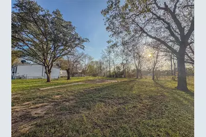907 Westview Circle, Caldwell, TX 77836 - Photo 9