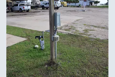 3401 Highway 6, Hitchcock, TX 77563 - Photo 3