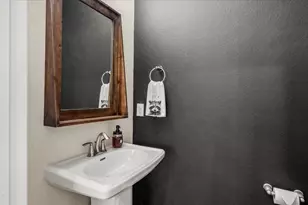 2077 Brookmont Dr, Conroe, TX 77301 - Photo 11