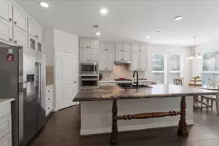 2077 Brookmont Dr, Conroe, TX 77301 - Photo 11