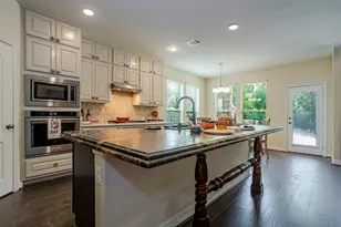2077 Brookmont Dr, Conroe, TX 77301 - Photo 5