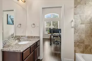 2077 Brookmont Dr, Conroe, TX 77301 - Photo 31