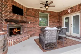 2077 Brookmont Dr, Conroe, TX 77301 - Photo 29