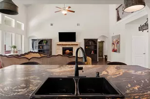 2077 Brookmont Dr, Conroe, TX 77301 - Photo 19