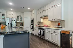2077 Brookmont Dr, Conroe, TX 77301 - Photo 19
