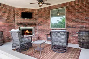 2077 Brookmont Dr, Conroe, TX 77301 - Photo 27