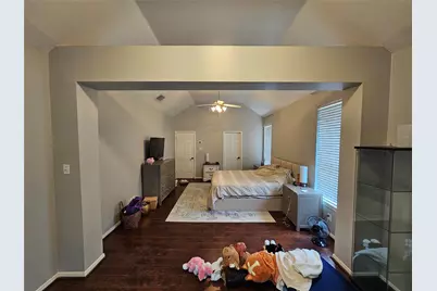 5739 Henniker Drive, Houston, TX 77041 - Photo 15