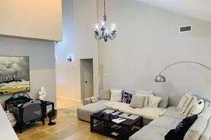 5739 Henniker Dr, Houston, TX 77041 - Photo 9