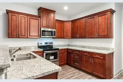 910 Shady Lane #B, Conroe, TX 77301 - Photo 5