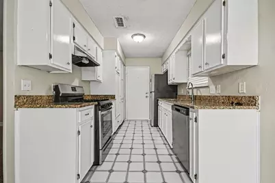 807 Voyager Drive, Houston, TX 77062 - Photo 9