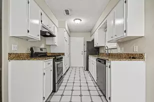 807 Voyager Dr, Houston, TX 77062 - Photo 9