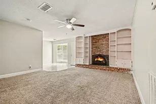 807 Voyager Dr, Houston, TX 77062 - Photo 5