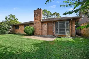 807 Voyager Dr, Houston, TX 77062 - Photo 23