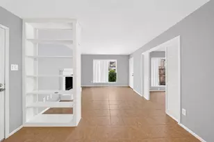 2100 Wilcrest Dr, Houston, TX 77042 - Photo 9