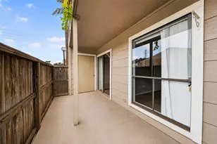 2100 Wilcrest Dr, Houston, TX 77042 - Photo 17
