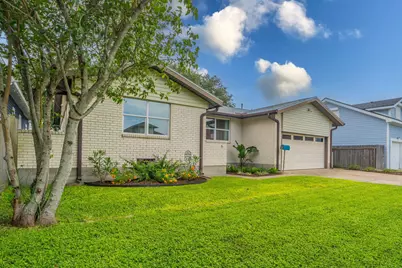 4110 Avenue Q 1/2, Galveston, TX 77550 - Photo 1
