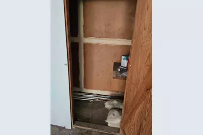 18 S Pin Oak Drive, Texas City, TX 77591 - Photo 9