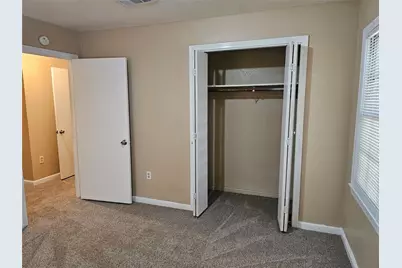 18 S Pin Oak Drive, Texas City, TX 77591 - Photo 11