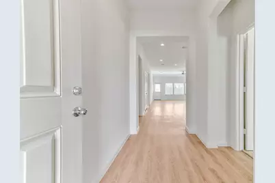 3014 King Oaks Street, Baytown, TX 77251 - Photo 5