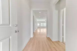 3014 King Oaks St, Baytown, TX 77251 - Photo 5