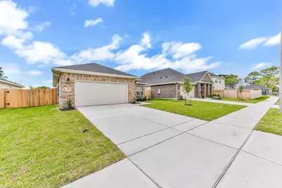 3014 King Oaks Street, Baytown, TX 77251 - Photo 3