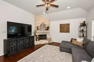 235 Wentworth Dr, West Columbia, TX 77486 - Photo 9