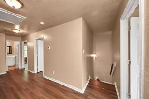 8130 Jutland Rd, Houston, TX 77033 - Photo 43