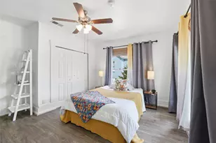 805 E Academy St, Brenham, TX 77833 - Photo 17