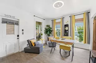 805 E Academy St, Brenham, TX 77833 - Photo 13