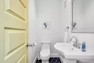 1705 Dunlavy St, Houston, TX 77006 - Photo 7