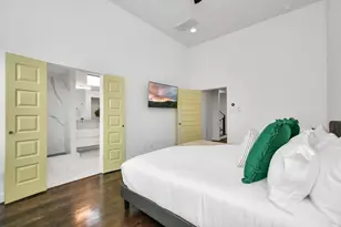 1705 Dunlavy St, Houston, TX 77006 - Photo 31