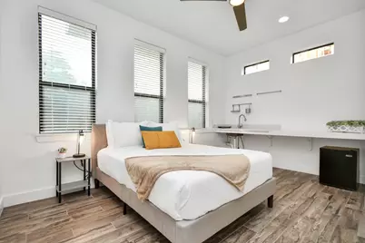1705 Dunlavy Street #A, Houston, TX 77006 - Photo 3