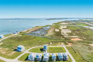 1638 Brown Pelican Bnd, Galveston, TX 77554 - Photo 1