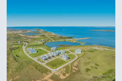 1638 Brown Pelican Bend, Galveston, TX 77554 - Photo 9