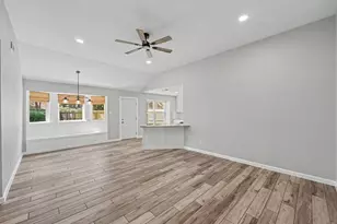 79 Fallshire Dr, The Woodlands, TX 77381 - Photo 3