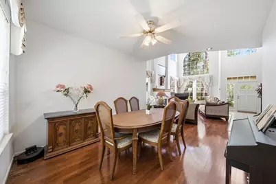 96 E Lakeridge Drive, The Woodlands, TX 77381 - Photo 9