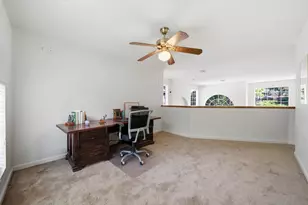 96 E Lakeridge Dr, The Woodlands, TX 77381 - Photo 19
