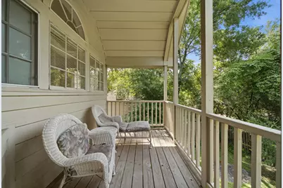96 E Lakeridge Drive, The Woodlands, TX 77381 - Photo 23