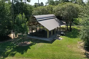96 E Lakeridge Dr, The Woodlands, TX 77381 - Photo 45