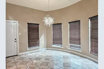 5027 Creekmont Drive, Houston, TX 77091 - Photo 7