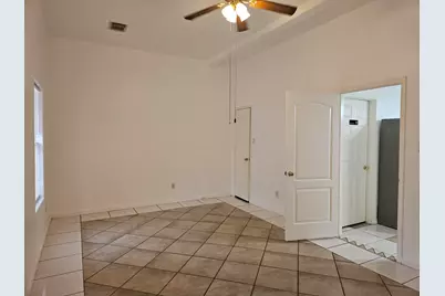 5027 Creekmont Drive, Houston, TX 77091 - Photo 21