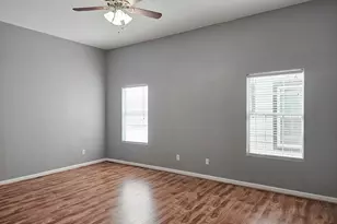 5027 Creekmont Dr, Houston, TX 77091 - Photo 13