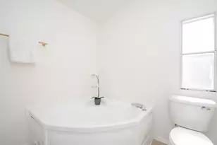 16267 Kanani Ct, Conroe, TX 77302 - Photo 11