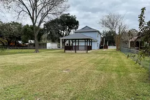 1018 S Booth Ln, Alvin, TX 77511 - Photo 19