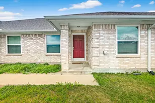 1402 Western Oaks Ct, Bryan, TX 77807 - Photo 3