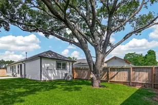 13843 Northlake Dr, Houston, TX 77049 - Photo 17