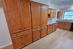 706 Maple St, Sweeny, TX 77480 - Photo 13