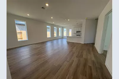 7101 Rolling Field Drive, League City, TX 77573 - Photo 3