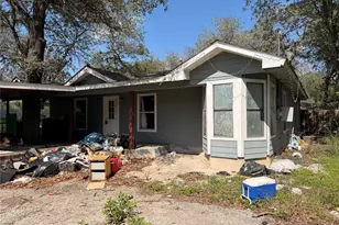 23026 Sandy Forest Dr, Elmendorf, TX 78112 - Photo 3